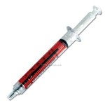 Un stylo seringue pour compléter son look de médecin